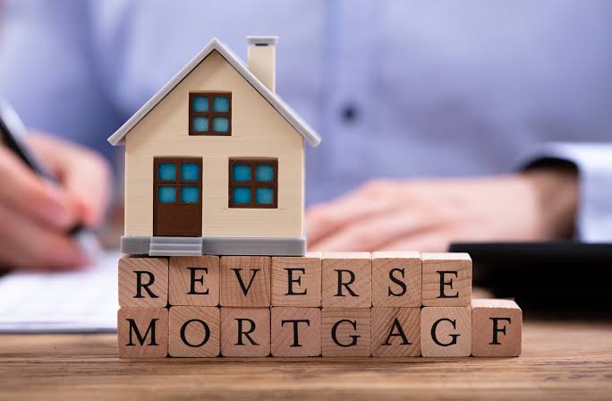 Why Reverse Mortgages Are the Financial Trend to Watch This Year